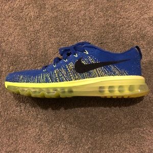 Nike Flyknit Max
